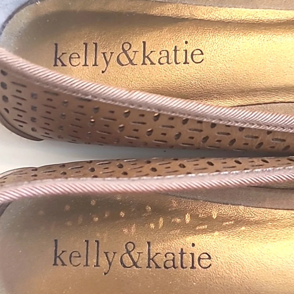 Kelly & Katie Ballet Jelly Flat Perforated Slip Resistant Flexible Slide On Flex